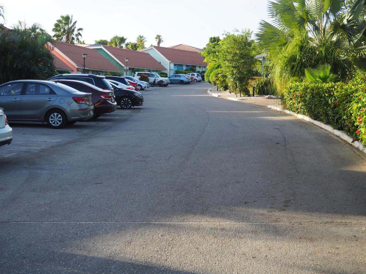Kas Di Bami A-186 Op Seru Coral Resort - Ruim Appartement Met Groot Zwembad En Tropische Tuin Willemstad Extérieur photo